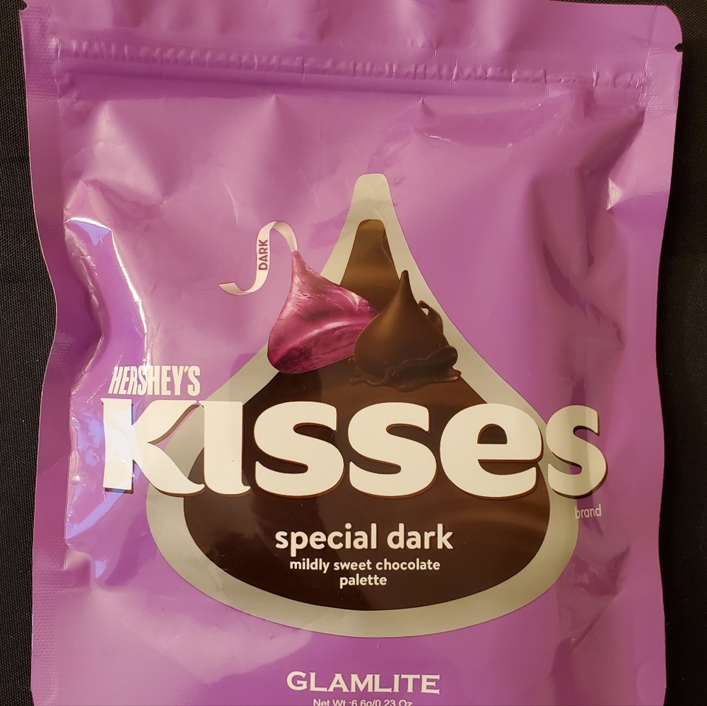 Hershey's Glamlite Special Dark Eyeshadow Palette - Picture 2 of 3